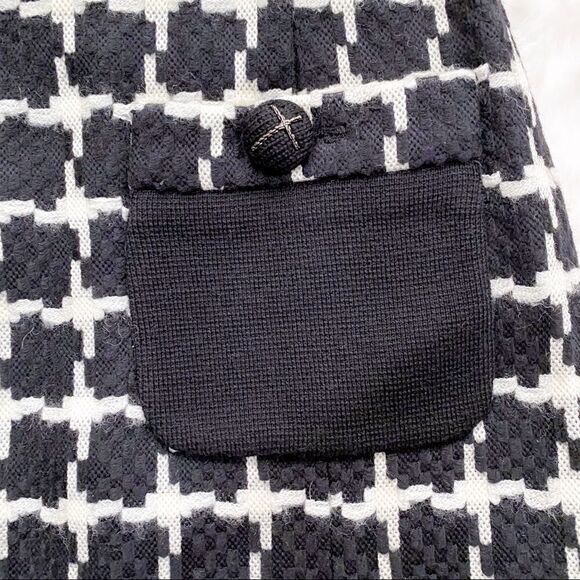 VINTAGE Carlisle Houndstooth Wool Blend Tweed Pencil Skirt Career Black White 8 - Picture 3 of 9